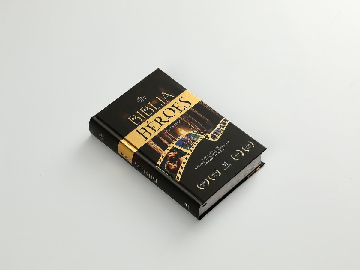 BIBLIA RVR60 BIBLIA RVR063C LG 12P 15 X 22 HÉROES TAPA DURA NEGRA