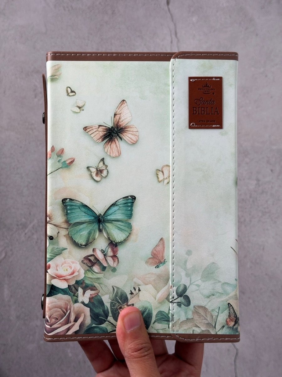 Biblia Reina Valera 1960 Exquisita – Con Concordancia – Letra 11 pts – 14x22 cm – Tapa PU – Mariposas en Primavera – Con Manija y Broche