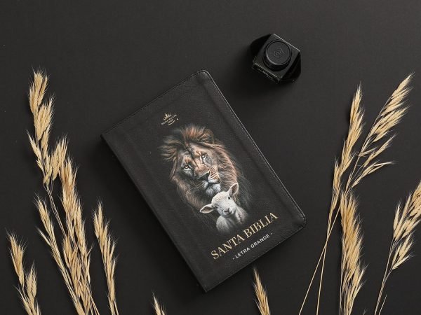 Biblia RVR60 065cti Colección Supreme Cordero y león