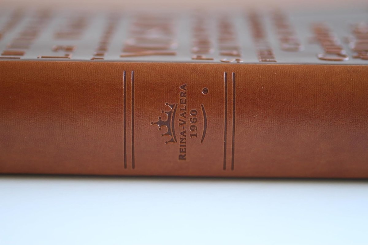 Biblia RVR 1960 Letra 10 Pts 14 X 21 Nombres De Dios Canela