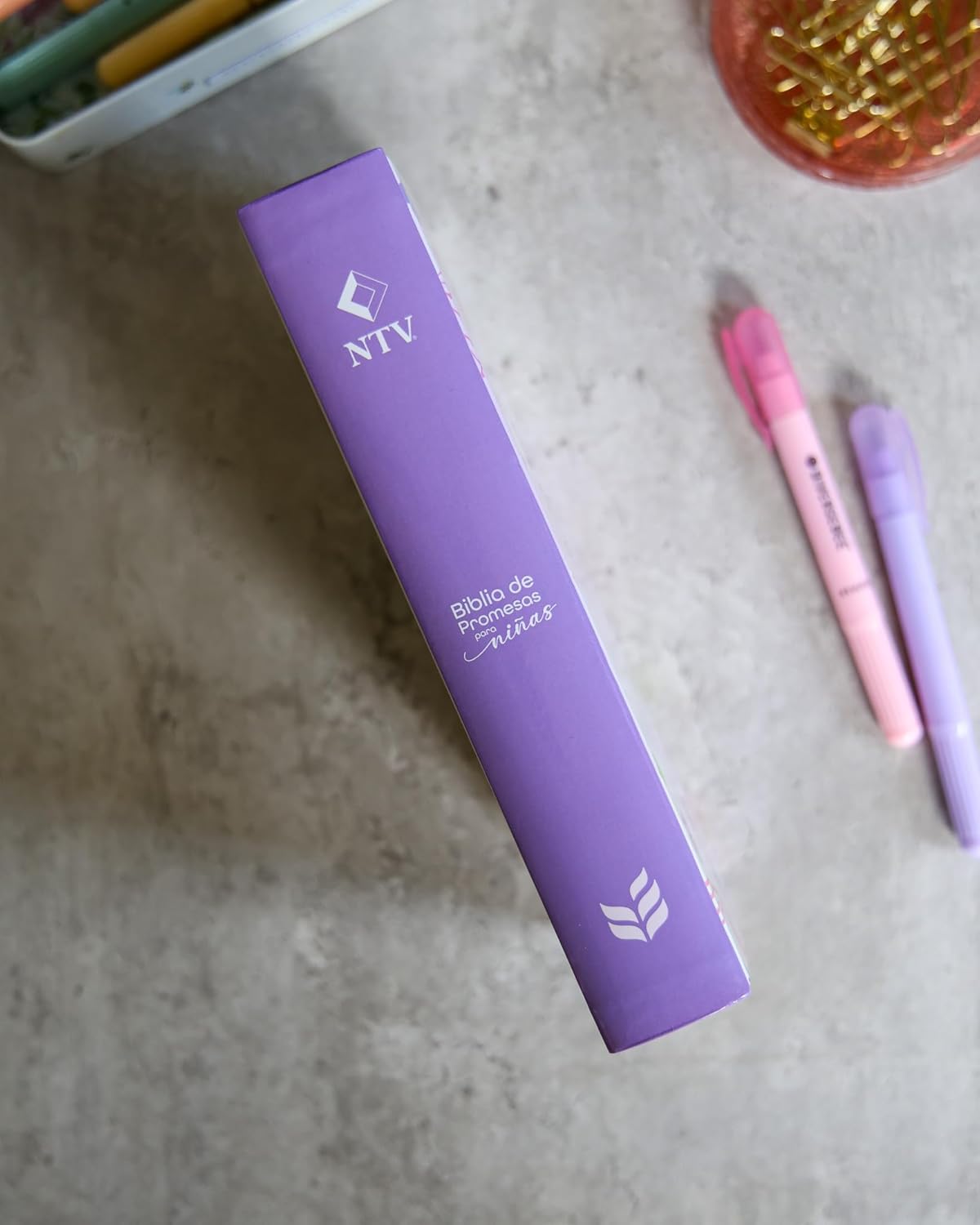 Biblia NTV de Promesas para niñas · Tapa dura rosa