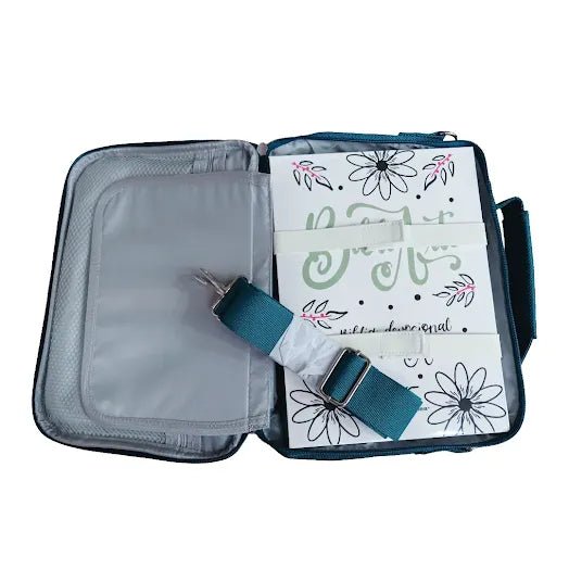 Biblia Devocional BibliArte · Reina Valera Contemporánea · Letra grande 12 puntos · Imitación piel color aqua + Bolso de regalo para transportarla