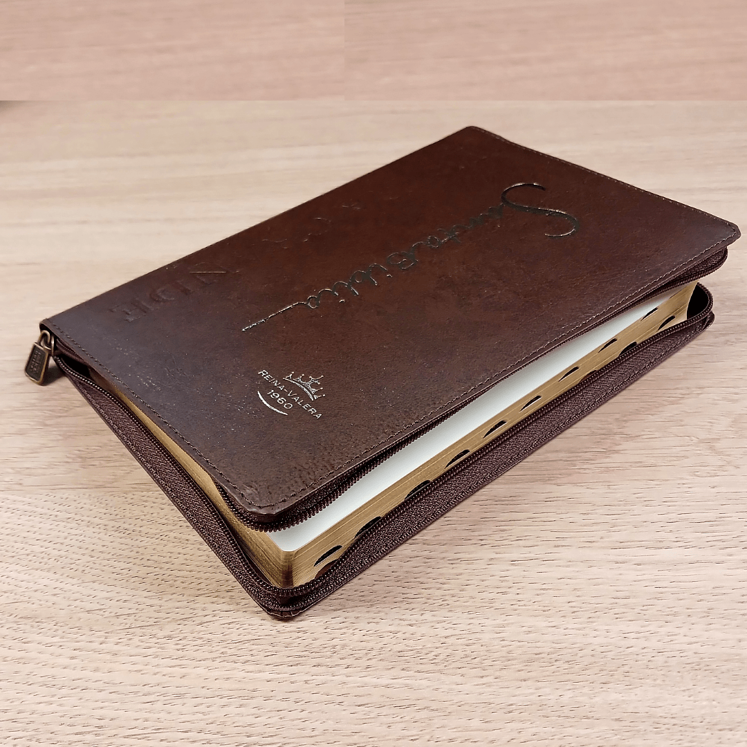 Biblia Reina Valera 1960 – Tapa Imitación Piel Marrón, con Cierre, Concordancia, con Índice, Letra 11 Puntos