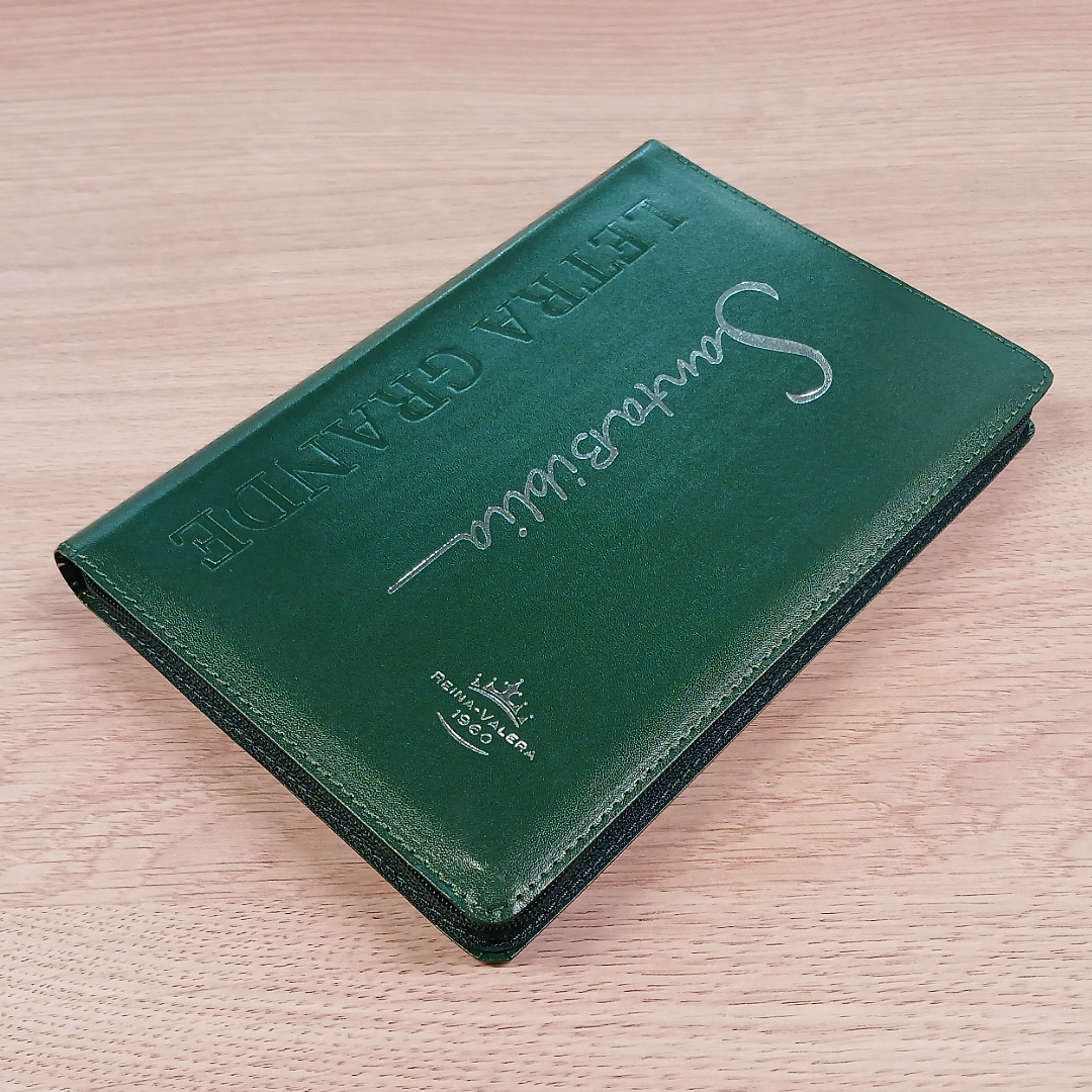 Biblia Reina Valera 1960 – Tapa Imitación Piel Verde, con Cierre, Concordancia, con Índice, Letra 11 Puntos