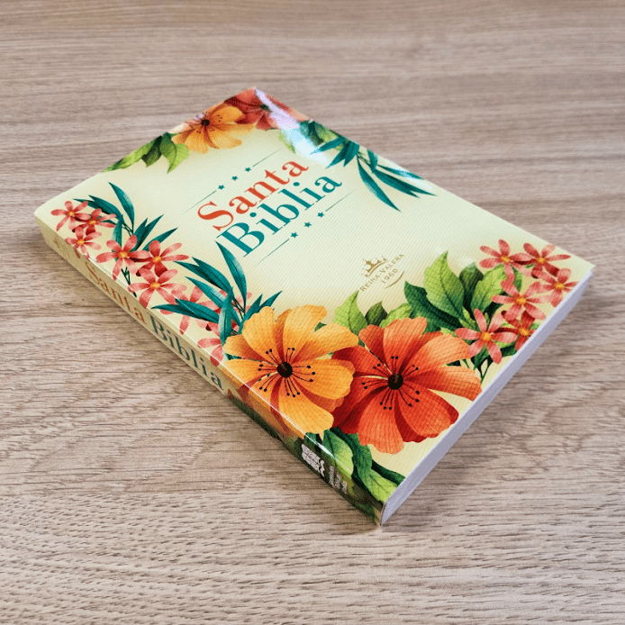 Biblia 1M Económica Reina Valera 1960 – Tapa Cartulina Flores Tropicales, Concordancia, Palabras de Jesús en Rojo, 14 x 21 cm, Letra 9 Puntos