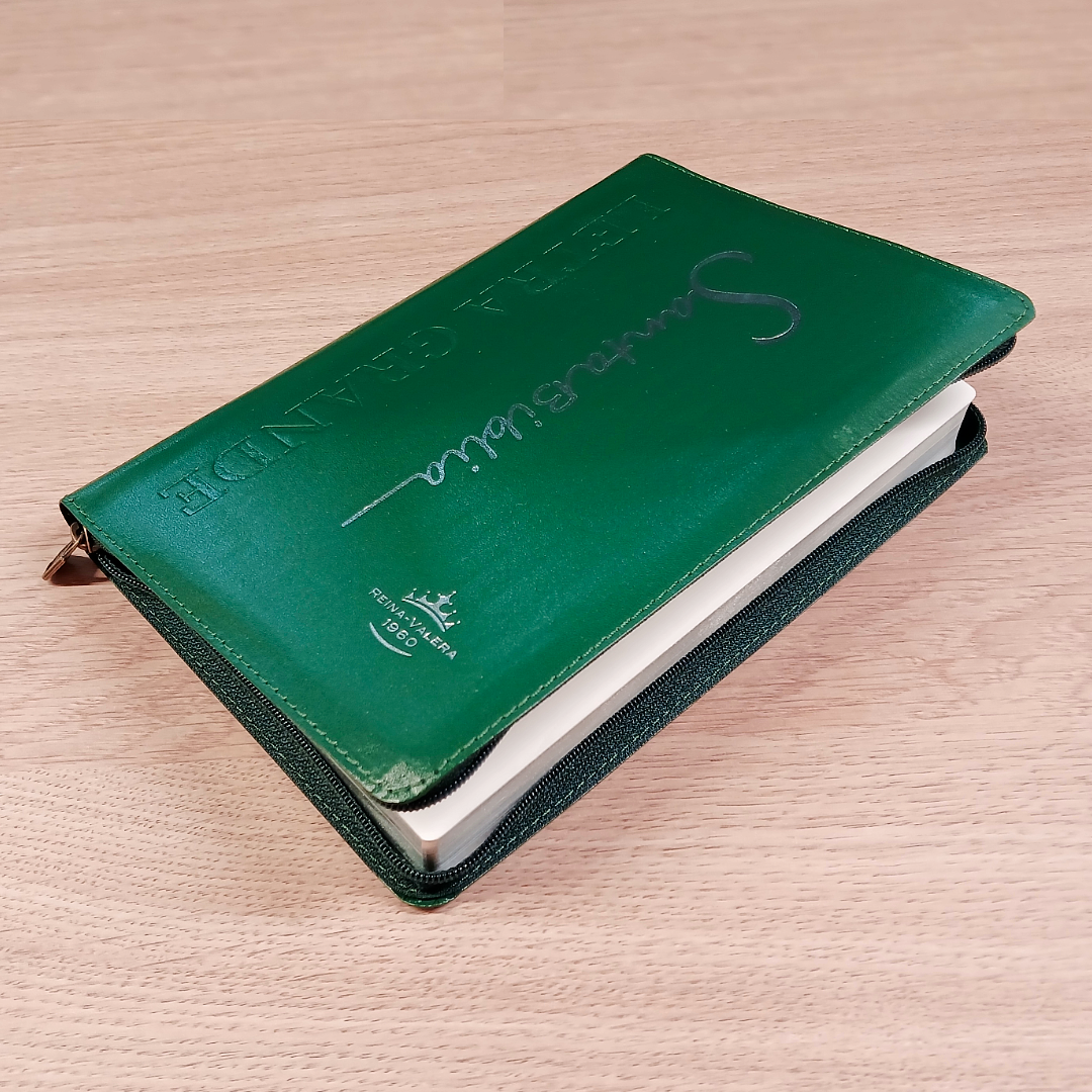 Biblia Reina Valera 1960 – Tapa Imitación Piel Verde, con Cierre, Concordancia, Letra 11 Puntos