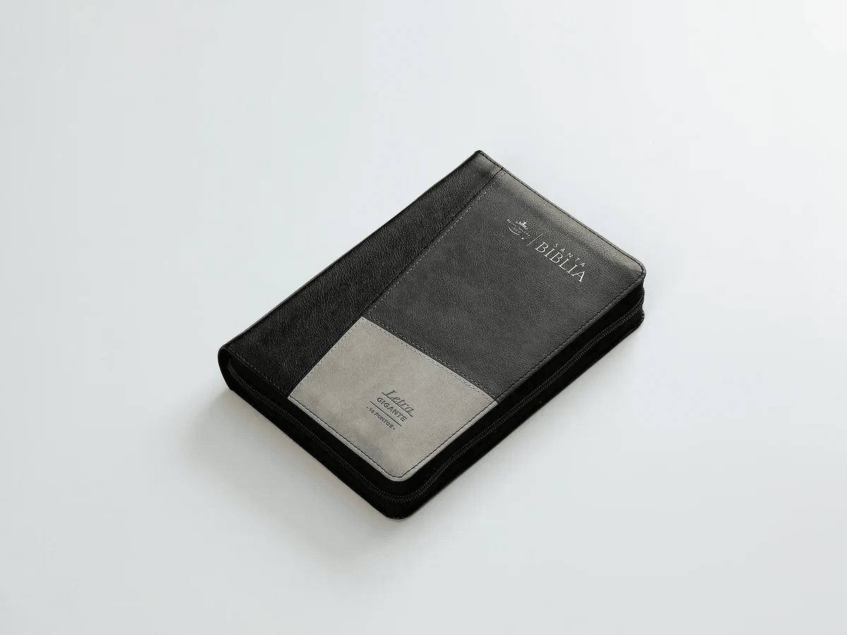 Biblia Reina Valera 1960 · 13,8x21,2 cm · Letra gigante 14 pt · Con cierre e índice · Colección Iconic negro y gris