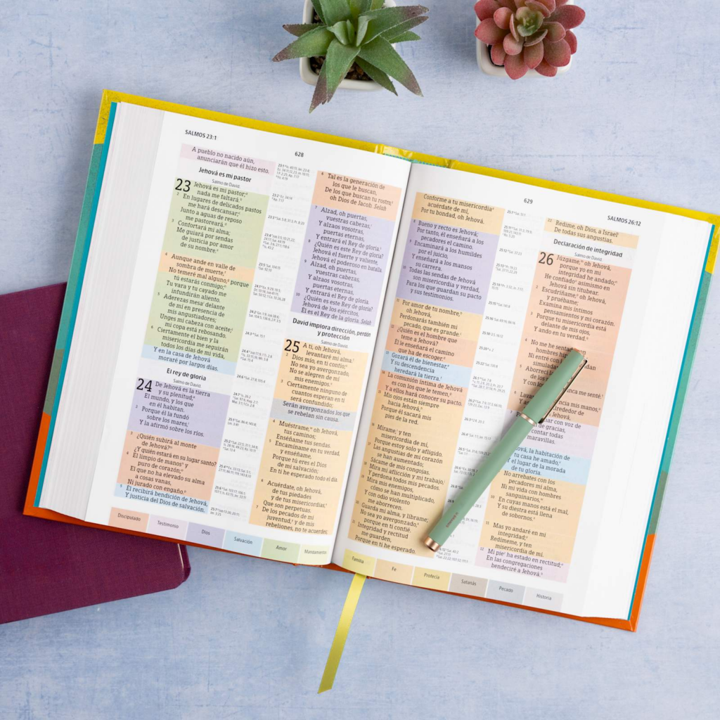 Biblia De Estudio Arcoiris Tapa Dura