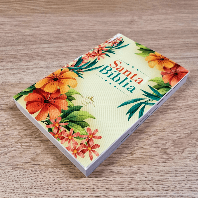 Biblia 1M Económica Reina Valera 1960 – Tapa Cartulina Flores Tropicales, Concordancia, Palabras de Jesús en Rojo, 14 x 21 cm, Letra 9 Puntos